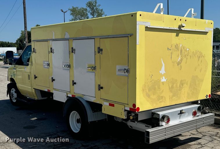 image for item DX1084 2018 Ford  Econoline E450 refrigerated truck