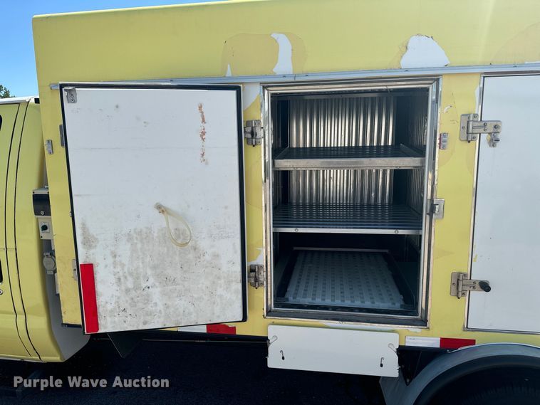 image for item DX1084 2018 Ford  Econoline E450 refrigerated truck