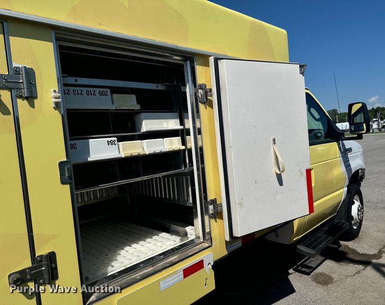 image for item DX1084 2018 Ford  Econoline E450 refrigerated truck
