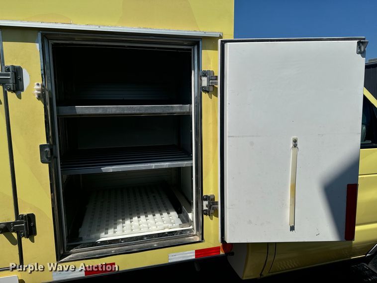 image for item DX1084 2018 Ford  Econoline E450 refrigerated truck