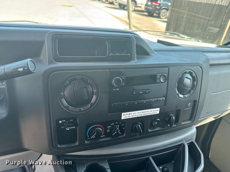 image for item DX1084 2018 Ford  Econoline E450 refrigerated truck