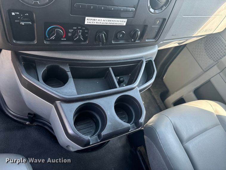 image for item DX1084 2018 Ford  Econoline E450 refrigerated truck