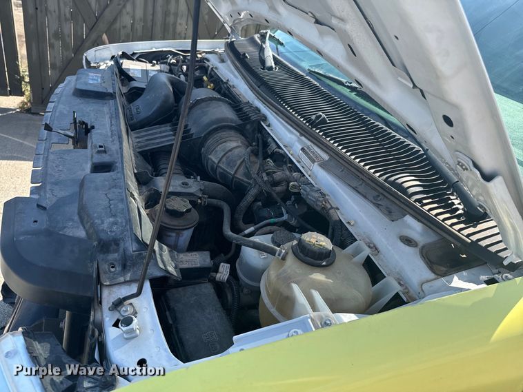 image for item DX1084 2018 Ford  Econoline E450 refrigerated truck