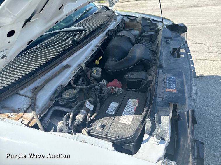 image for item DX1084 2018 Ford  Econoline E450 refrigerated truck