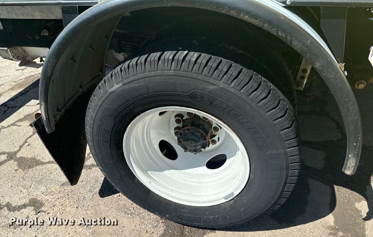 image for item DX1084 2018 Ford  Econoline E450 refrigerated truck