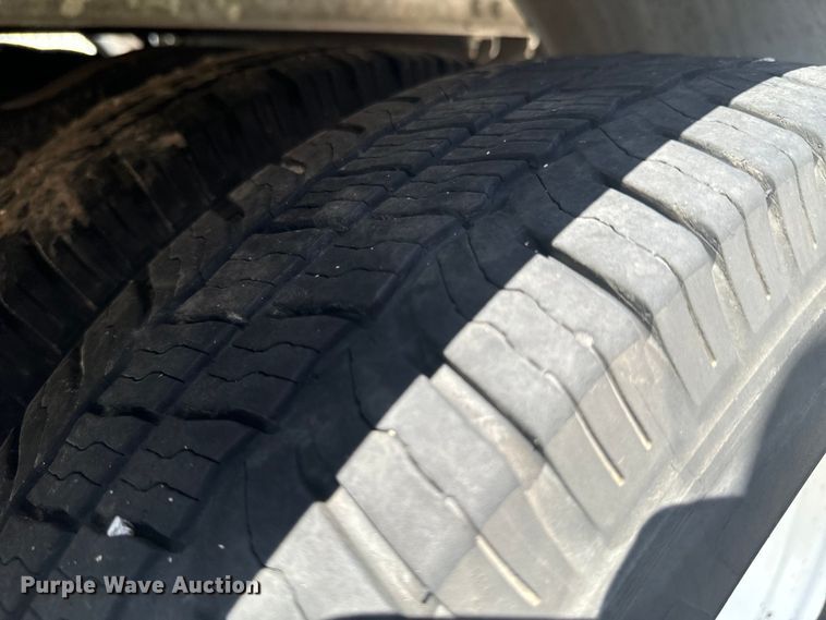 image for item DX1084 2018 Ford  Econoline E450 refrigerated truck