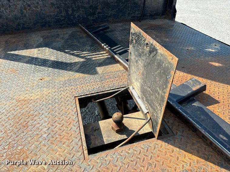 image for item DX1103 2012 Ford F350 Super Duty XL Crew Cab flatbed pickup truck