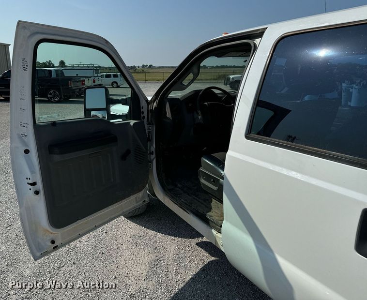 image for item DX1103 2012 Ford F350 Super Duty XL Crew Cab flatbed pickup truck