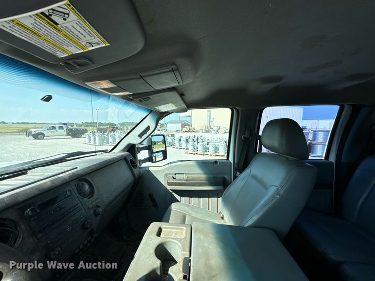 image for item DX1103 2012 Ford F350 Super Duty XL Crew Cab flatbed pickup truck