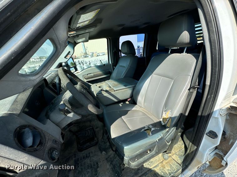 image for item DX1103 2012 Ford F350 Super Duty XL Crew Cab flatbed pickup truck