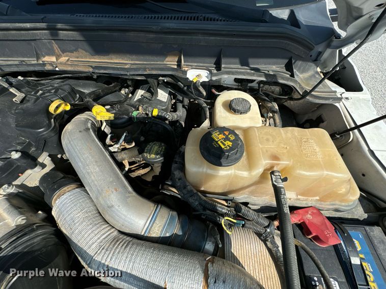 image for item DX1103 2012 Ford F350 Super Duty XL Crew Cab flatbed pickup truck