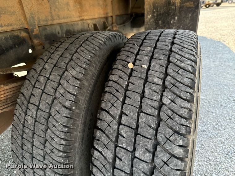 image for item DX1103 2012 Ford F350 Super Duty XL Crew Cab flatbed pickup truck