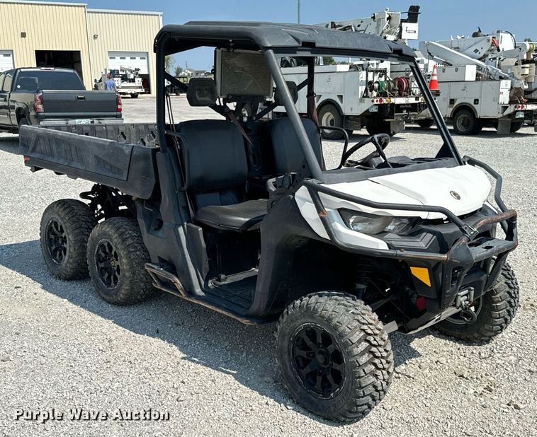 image for item DX1108 2020 Can-Am SSV Defender utility vehicle