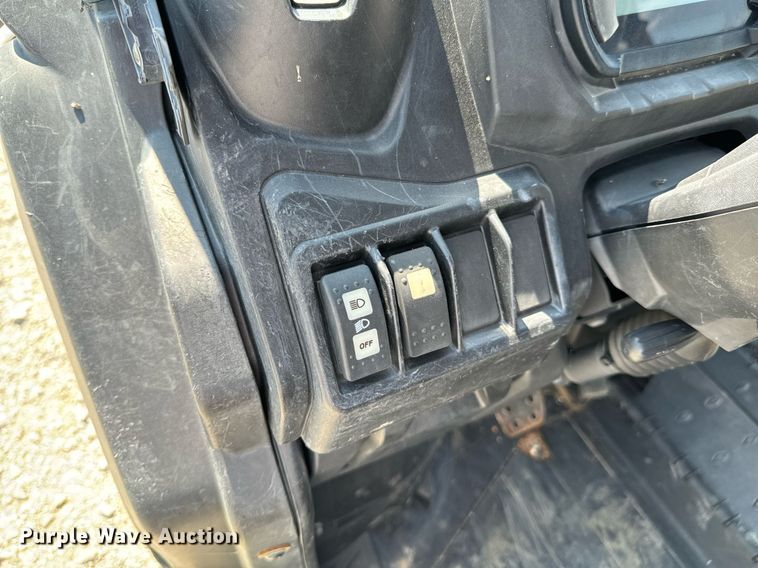 image for item DX1108 2020 Can-Am SSV Defender utility vehicle