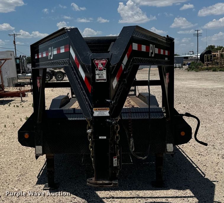 image for item DX3458 2020 PJ Gooseneck LD equipment trailer