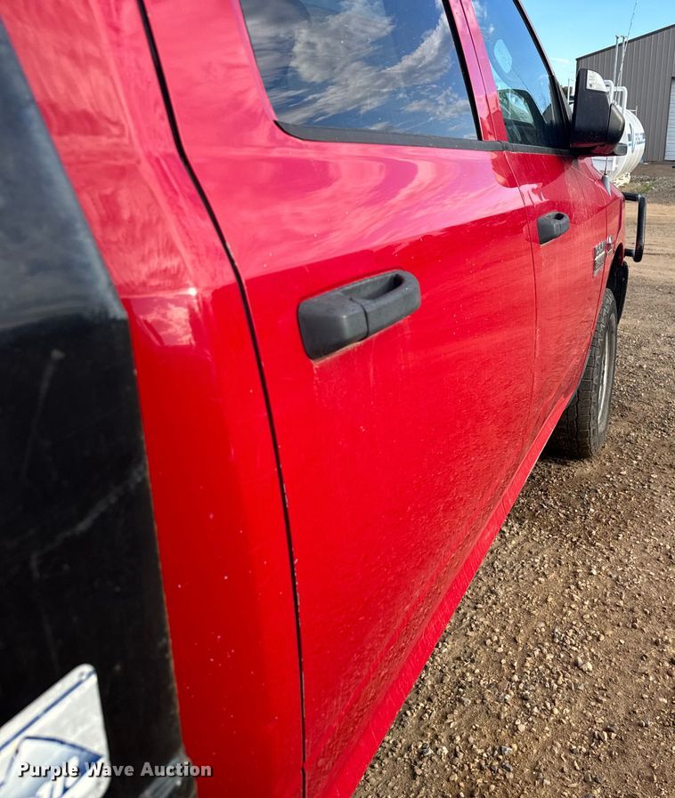 image for item DX3559 2012 Dodge Ram 2500HD Crew Cab flatbed pickup truck