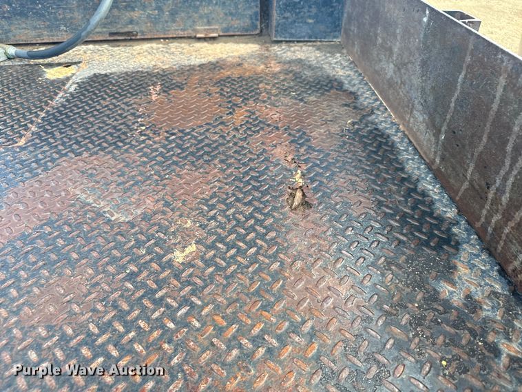 image for item DX3559 2012 Dodge Ram 2500HD Crew Cab flatbed pickup truck