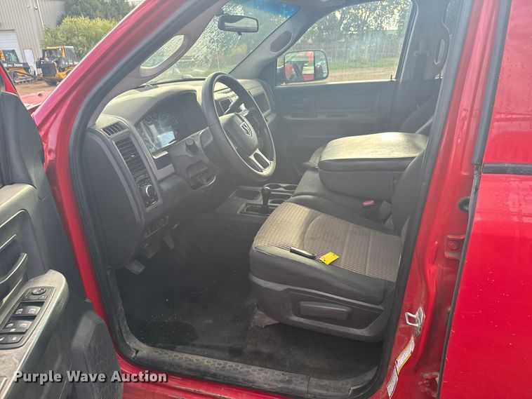 image for item DX3559 2012 Dodge Ram 2500HD Crew Cab flatbed pickup truck