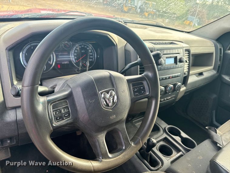 image for item DX3559 2012 Dodge Ram 2500HD Crew Cab flatbed pickup truck