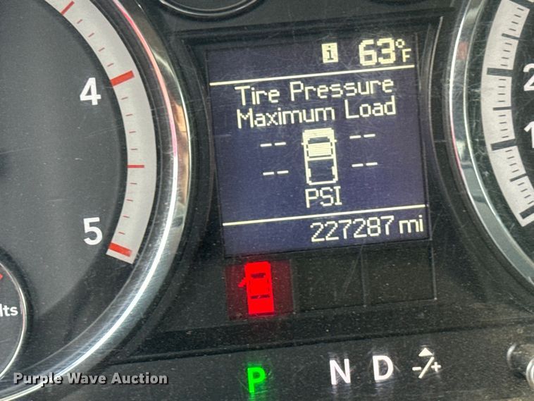 image for item DX3559 2012 Dodge Ram 2500HD Crew Cab flatbed pickup truck