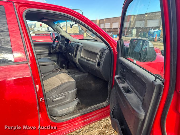 image for item DX3559 2012 Dodge Ram 2500HD Crew Cab flatbed pickup truck