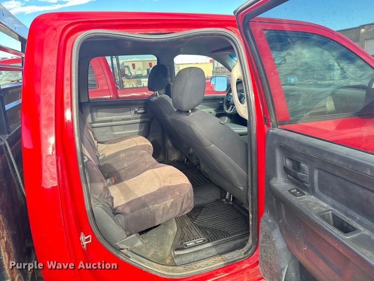 image for item DX3559 2012 Dodge Ram 2500HD Crew Cab flatbed pickup truck