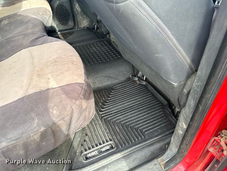 image for item DX3559 2012 Dodge Ram 2500HD Crew Cab flatbed pickup truck