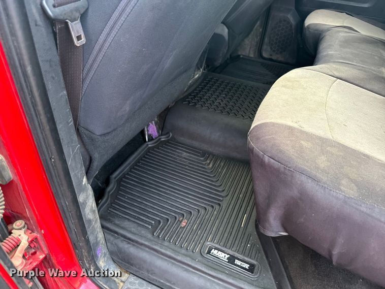 image for item DX3559 2012 Dodge Ram 2500HD Crew Cab flatbed pickup truck