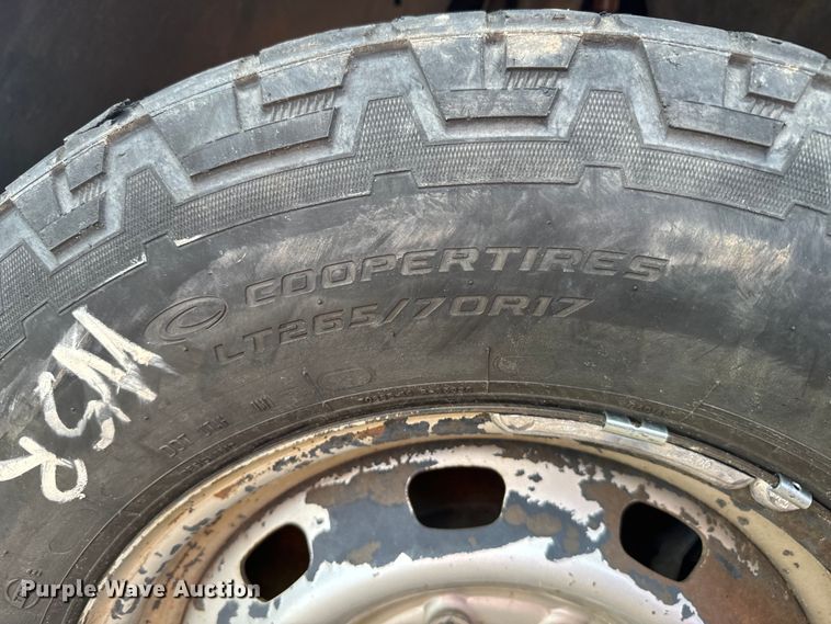 image for item DX3559 2012 Dodge Ram 2500HD Crew Cab flatbed pickup truck