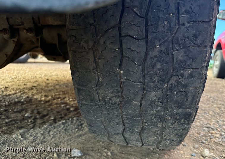 image for item DX3559 2012 Dodge Ram 2500HD Crew Cab flatbed pickup truck