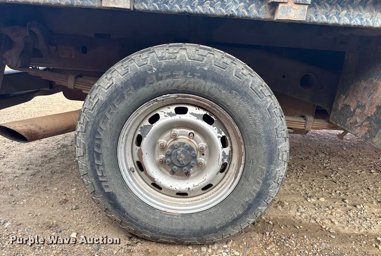 image for item DX3559 2012 Dodge Ram 2500HD Crew Cab flatbed pickup truck