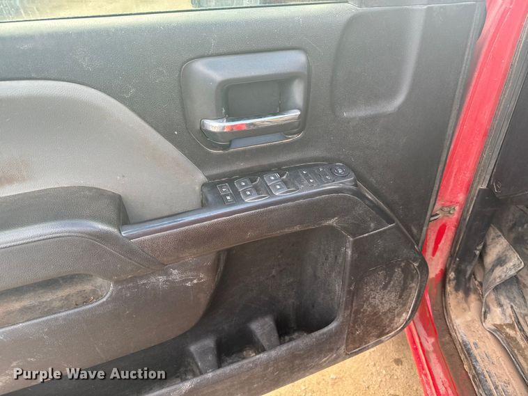 image for item DX3560 2019 Chevrolet  Silverado 2500HD Double Cab pickup truck cab and chassis