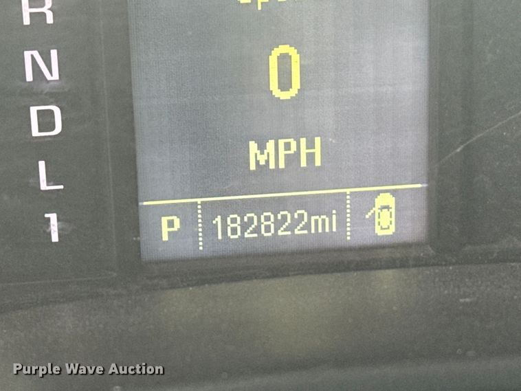 image for item DX3560 2019 Chevrolet  Silverado 2500HD Double Cab pickup truck cab and chassis