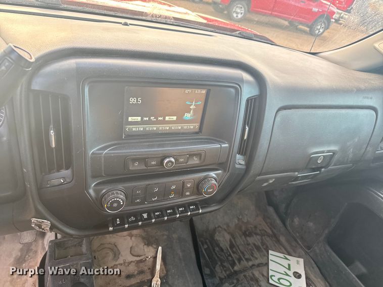 image for item DX3560 2019 Chevrolet  Silverado 2500HD Double Cab pickup truck cab and chassis