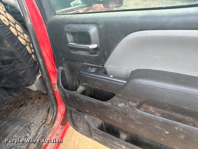 image for item DX3560 2019 Chevrolet  Silverado 2500HD Double Cab pickup truck cab and chassis