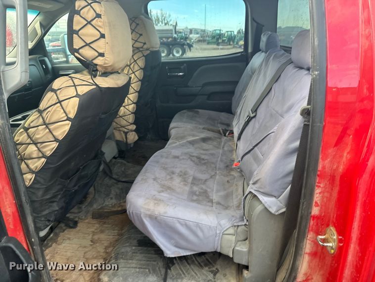 image for item DX3560 2019 Chevrolet  Silverado 2500HD Double Cab pickup truck cab and chassis