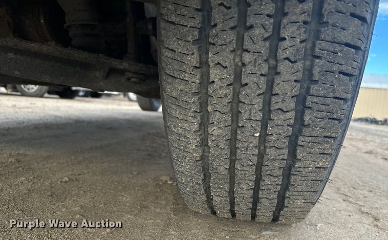 image for item DX3560 2019 Chevrolet  Silverado 2500HD Double Cab pickup truck cab and chassis