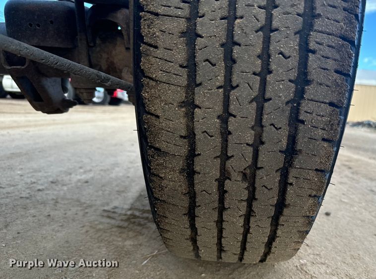 image for item DX3560 2019 Chevrolet  Silverado 2500HD Double Cab pickup truck cab and chassis