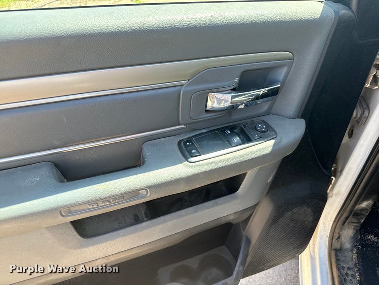 image for item DX3562 2013 Dodge Ram 1500 pickup truck