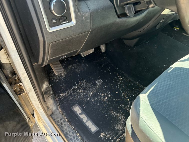 image for item DX3562 2013 Dodge Ram 1500 pickup truck