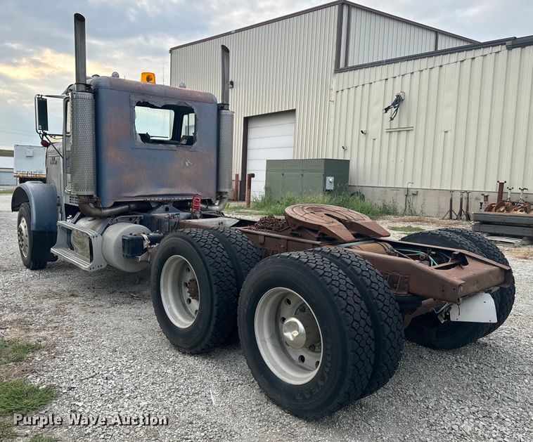 image for item EE7503 1977 White Freightliner  semi truck