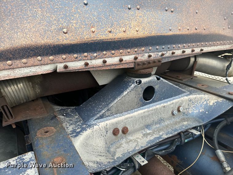 image for item EE7503 1977 White Freightliner  semi truck