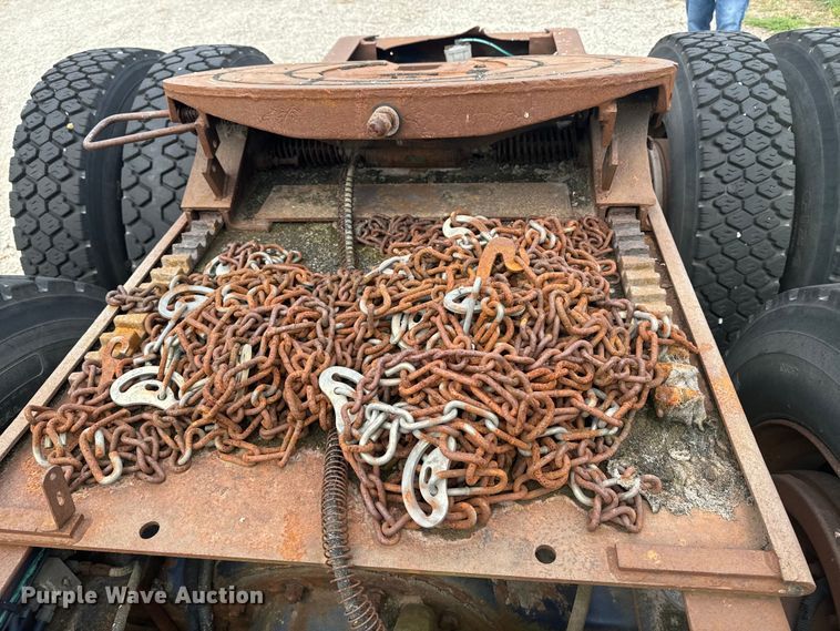 image for item EE7503 1977 White Freightliner  semi truck