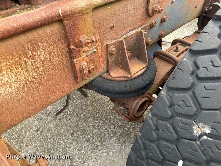 image for item EE7503 1977 White Freightliner  semi truck