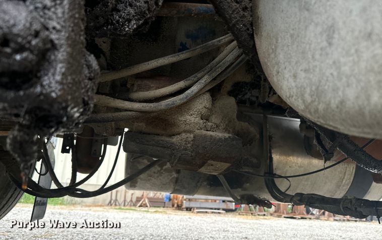 image for item EE7503 1977 White Freightliner  semi truck