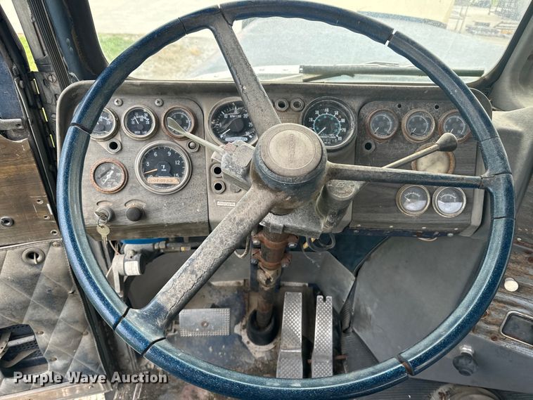 image for item EE7503 1977 White Freightliner  semi truck