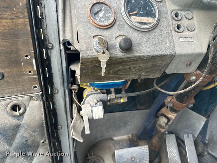 image for item EE7503 1977 White Freightliner  semi truck