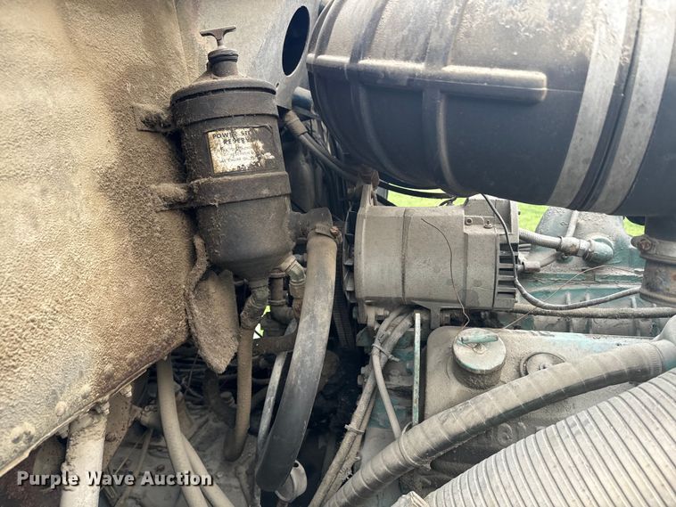 image for item EE7503 1977 White Freightliner  semi truck