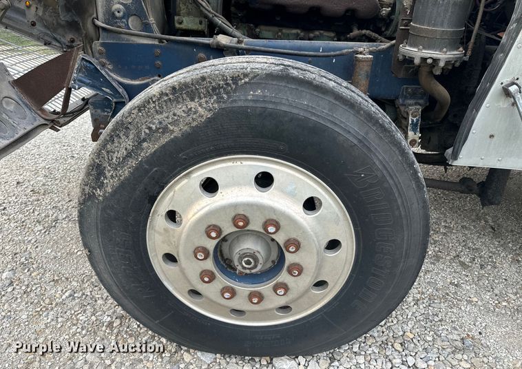 image for item EE7503 1977 White Freightliner  semi truck