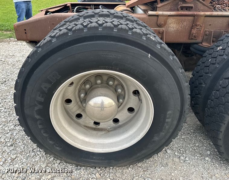 image for item EE7503 1977 White Freightliner  semi truck